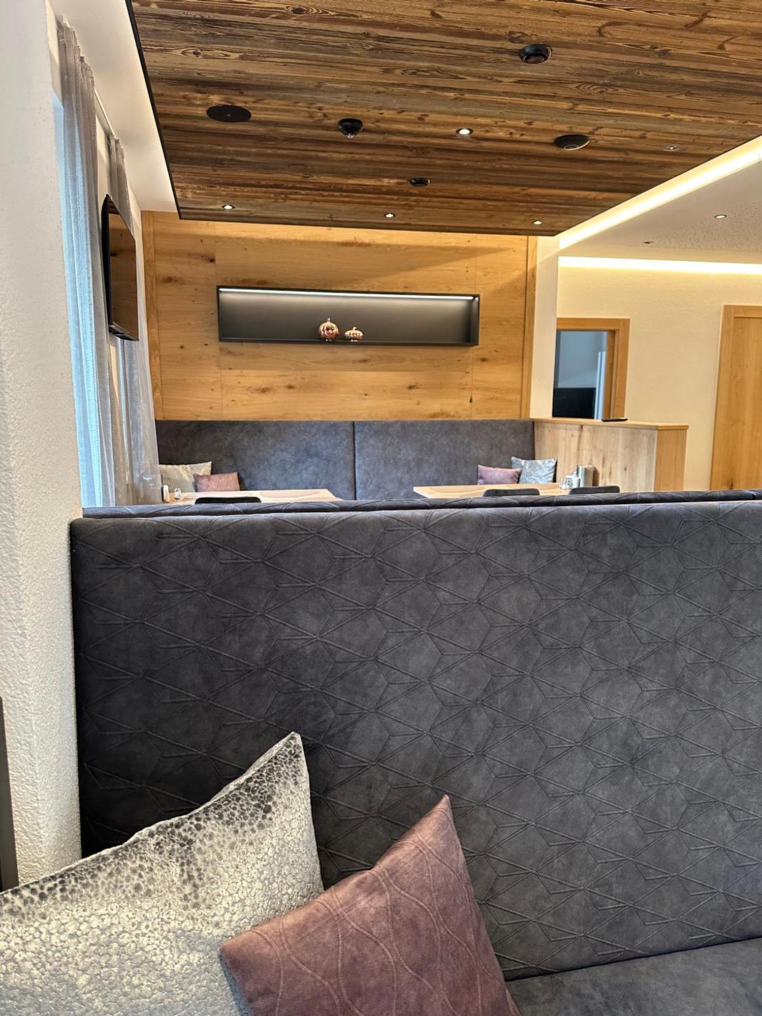 Hotel Garni Ehrenreich Solden Ngoại thất bức ảnh
